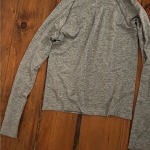 Lululemon Athletica Heather Gray Long Sleeve Top